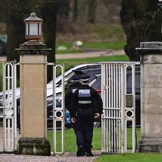 Huiszoeking die vergezeld ging van arrestatie van ex-prins Andrew was onrechtmatig