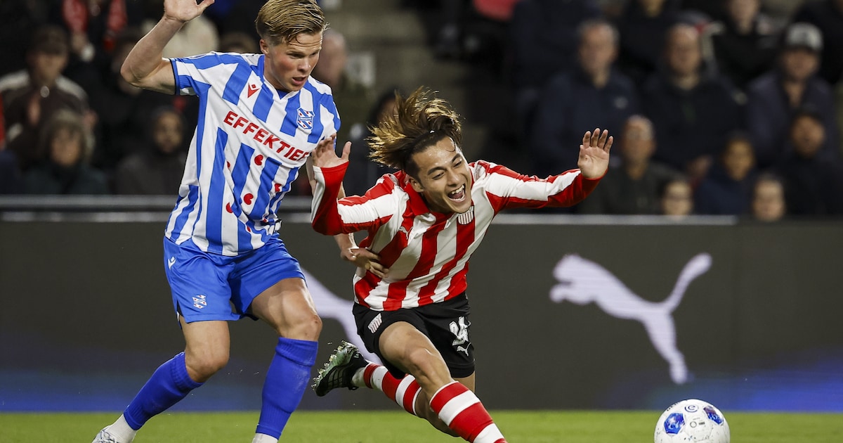 PSV overtuigt niet bij herstart eredivisie, maar wint wel van Heerenveen (2-0)