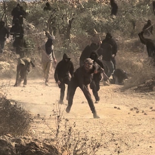 Israël laat bijna alle gearresteerde kolonisten vrij die buitenlanders aanvielen op Westelijke Jordaanoever; nu onder huisarrest