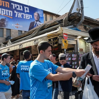Israël gaat dinsdag naar de stembus. Wat staat er op het spel en hoe gaan de verkiezingen in hun werk?