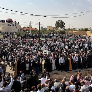Jordanië voert luchtaanvallen uit op Syrië als vergelding voor dodelijke aanslag op kerk, zeker vijf doden gemeld