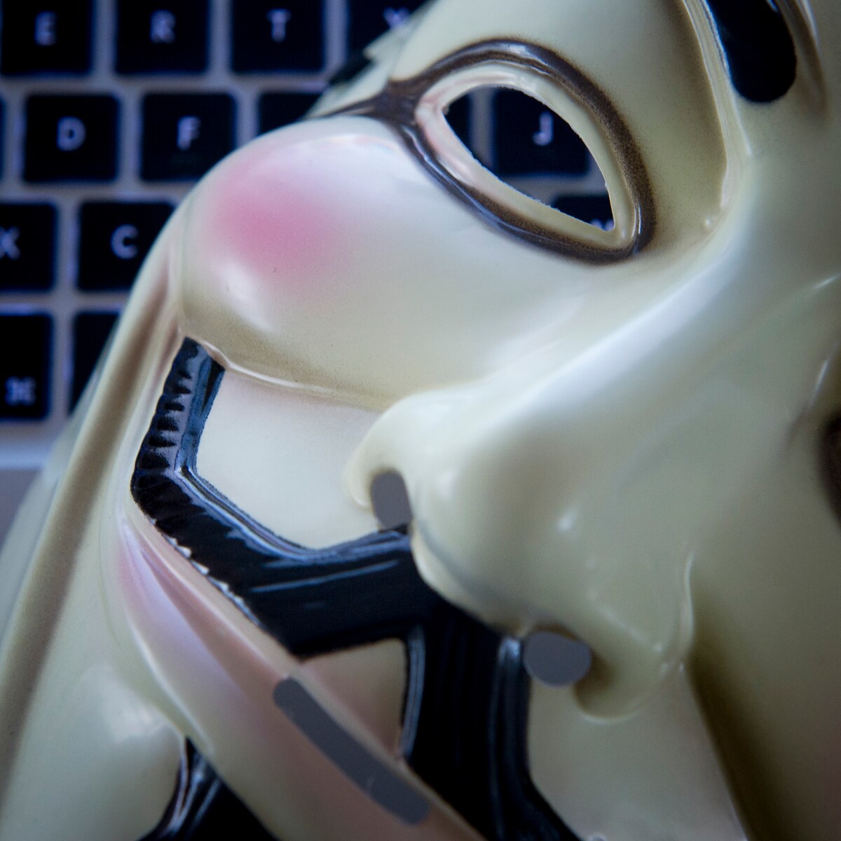 Anonymous wil duizend KKK-leden ontmaskeren | de Volkskrant