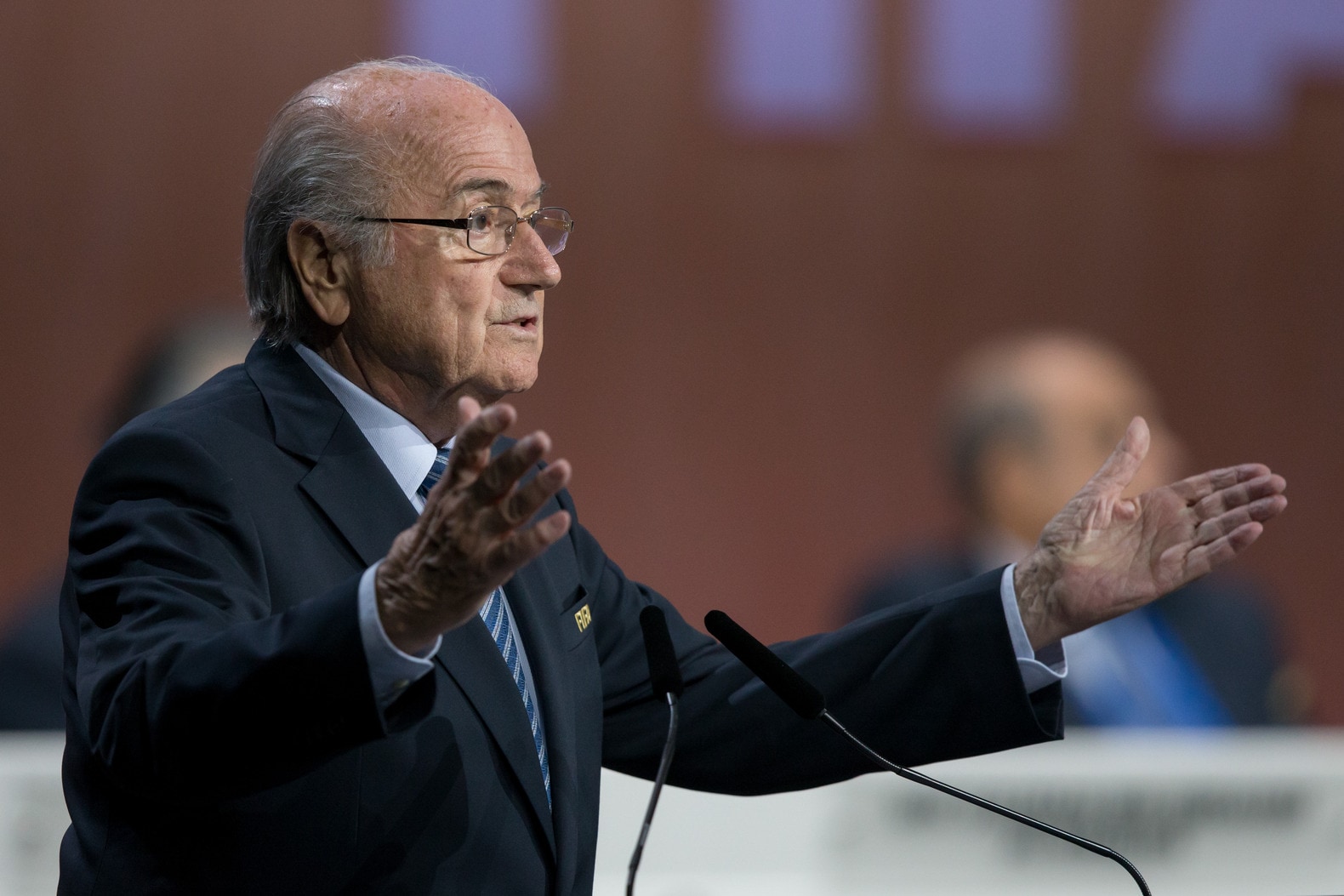 Blatter: Laten we de problemen samen aanpakken
