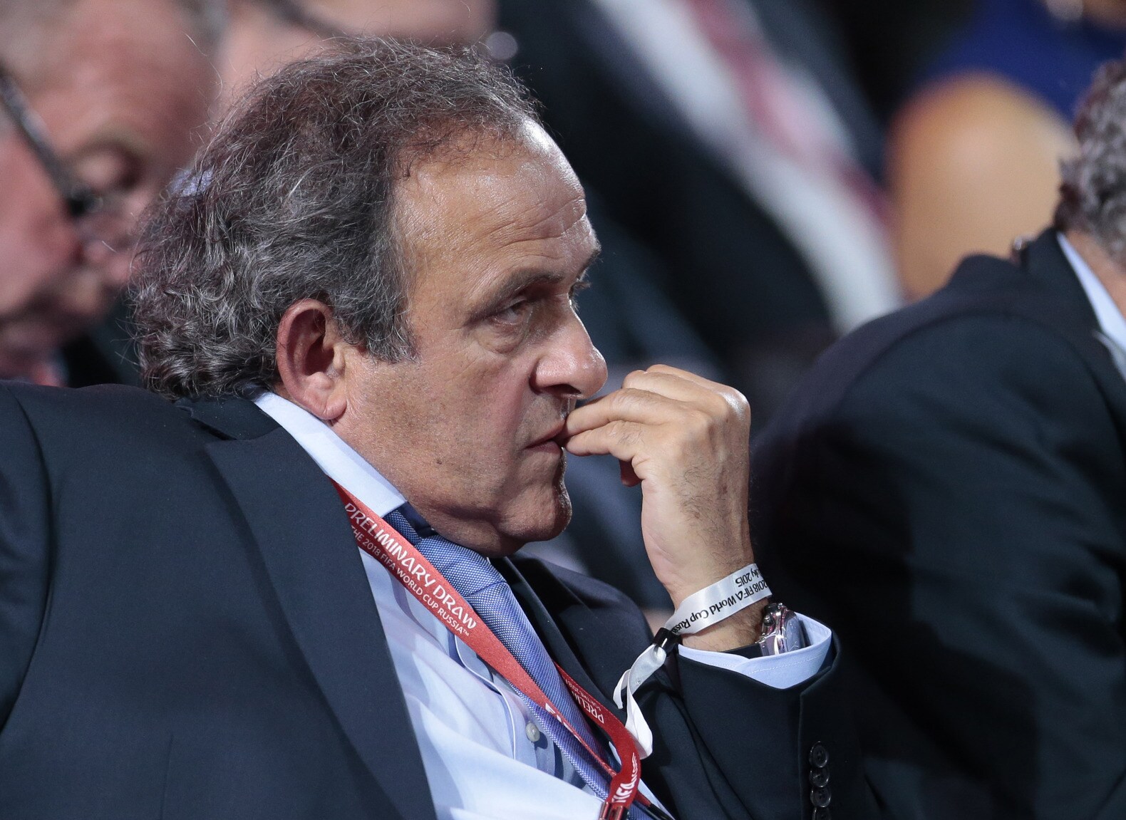 'Platini maakt kandidatuur FIFA-voorzitter snel bekend'