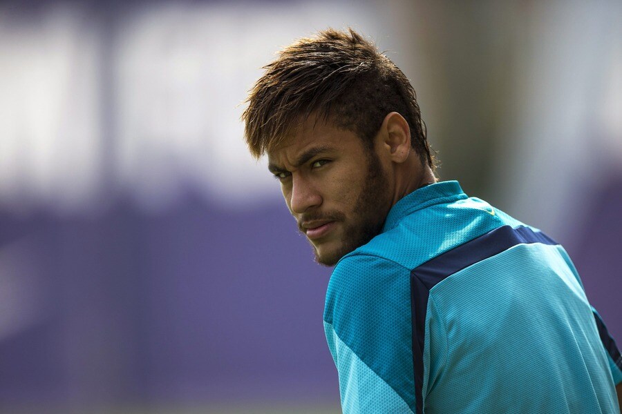Neymar maand uit de running