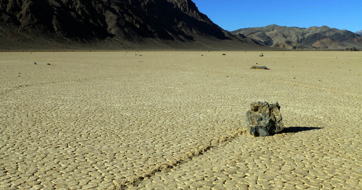 Mysterie van de 'wandelende rotsen' in Death Valley eindelijk opgelost ...