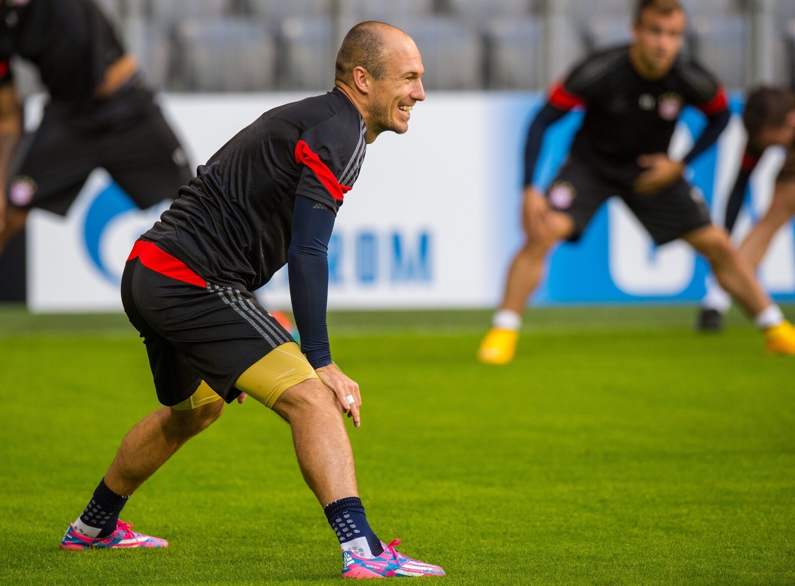 Guardiola hoopt op Robben in 'topper' met Paderborn