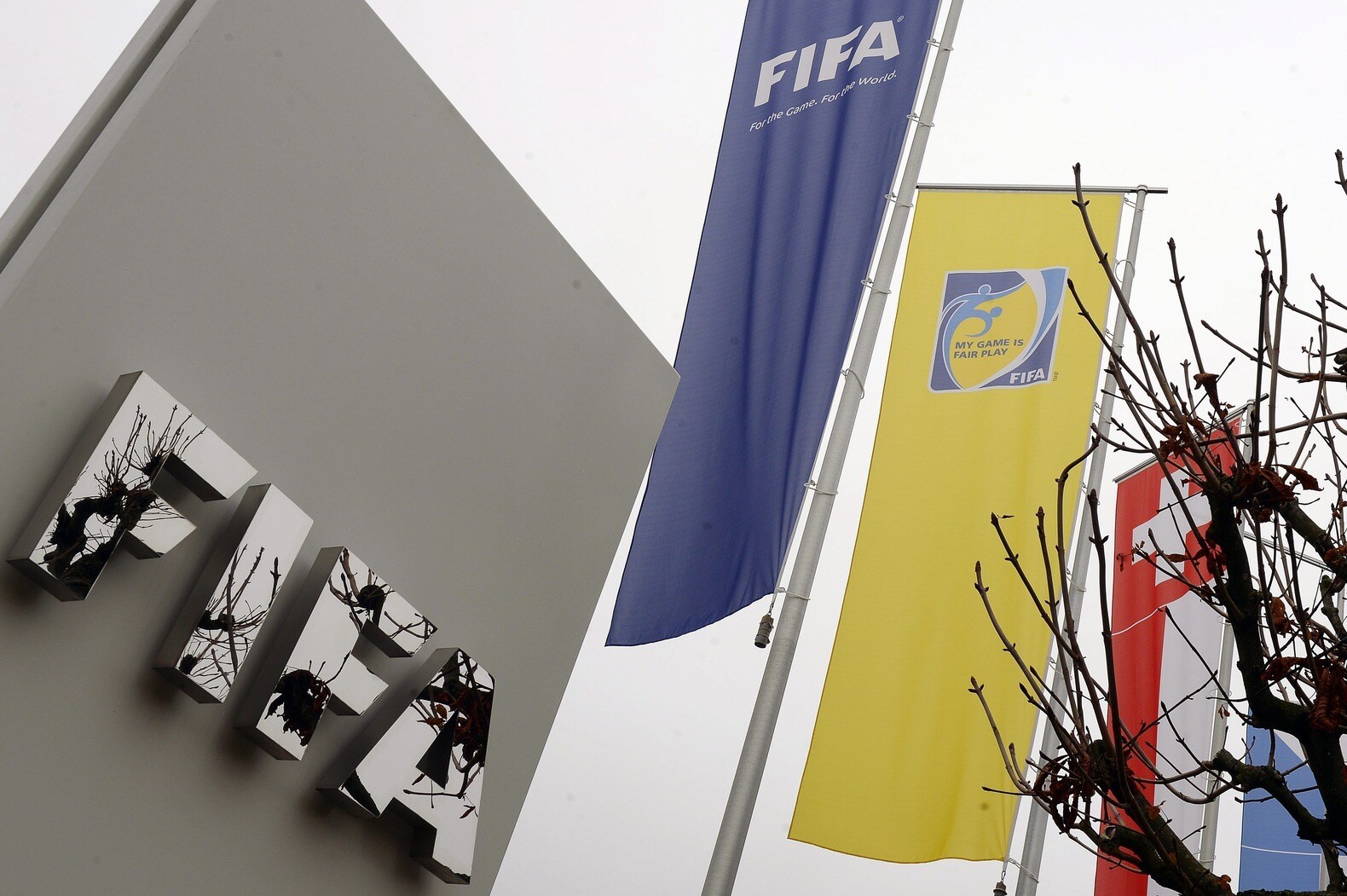 Valcke erkent reputatieschade FIFA