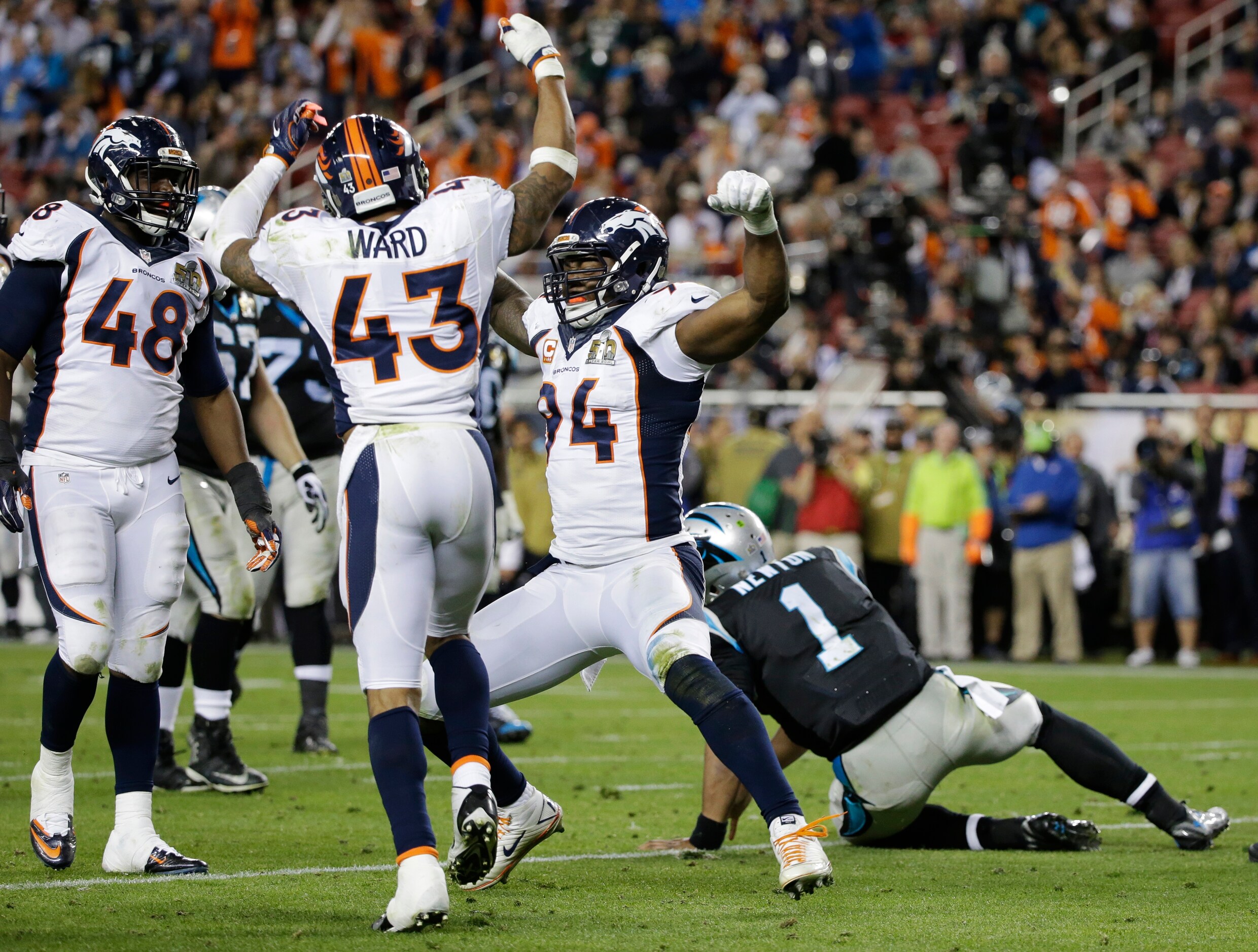 Denver Broncos wint vijftigste Super Bowl