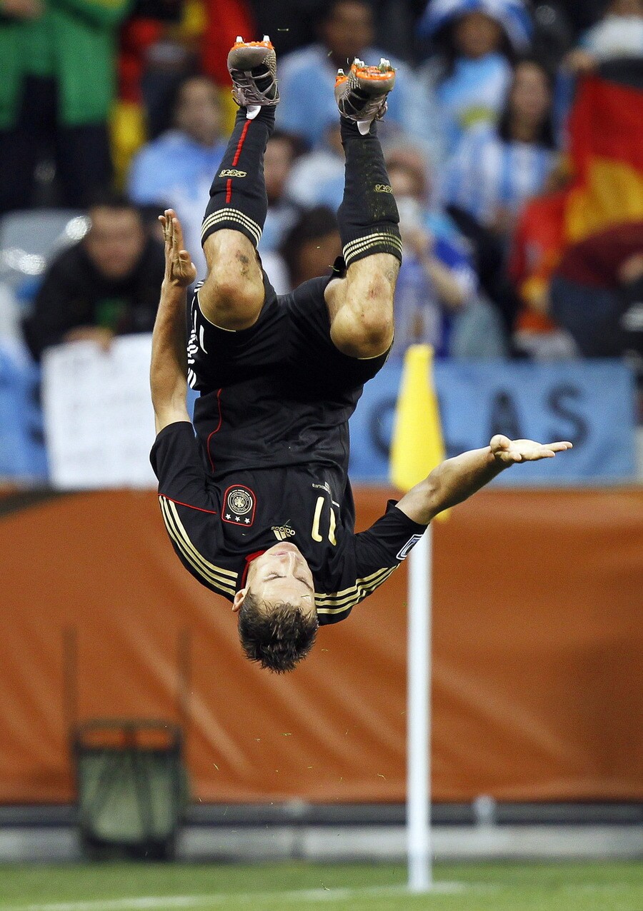 Klose durft geen salto's meer te maken met oog op WK | de Volkskrant