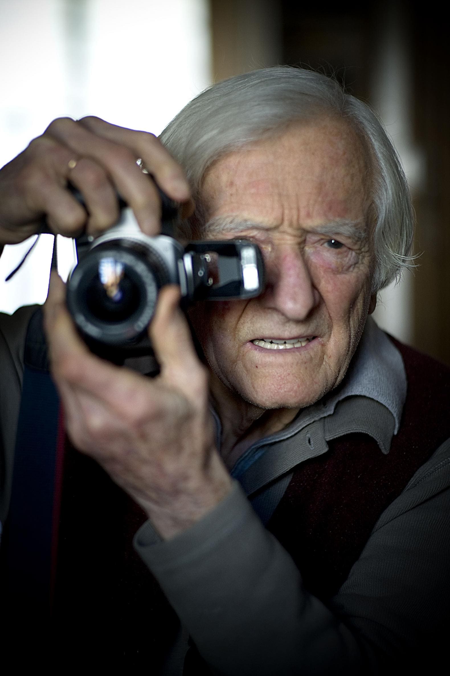 Beroemde fotograaf Marc Riboud (93) overleden | de Volkskrant