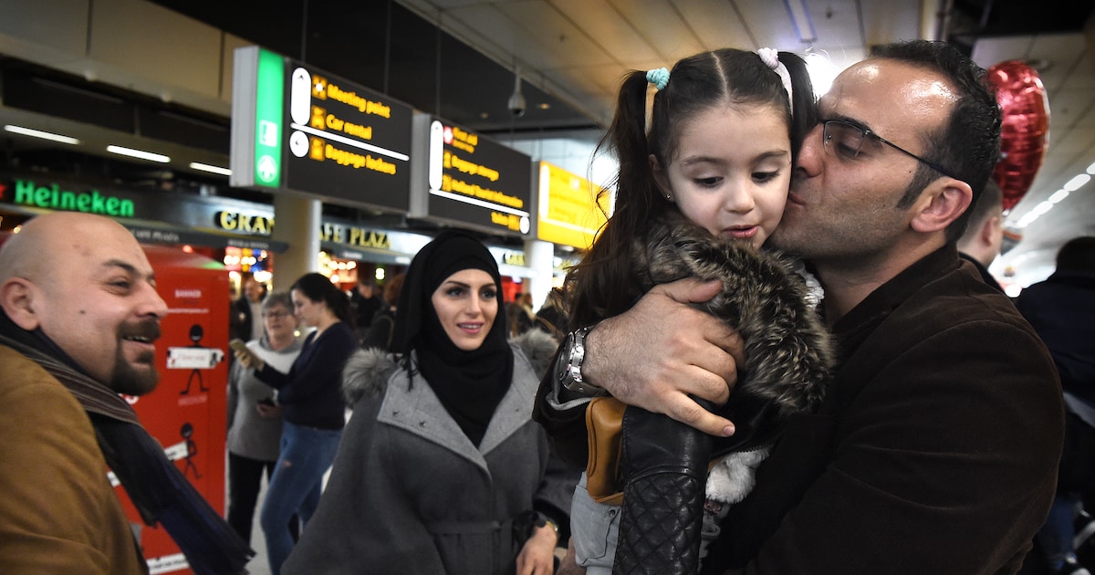 Statushouder krijgt geen hulp meer van Vluchte­lingenwerk bij gezins­hereniging. ‘Heel pijnlijk’